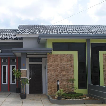 Golden Hawaii Villa Singkawang Eksteriør bilde